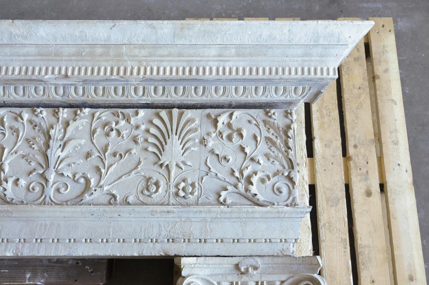 Important antique doorway in marble stone, Renaissance period -5