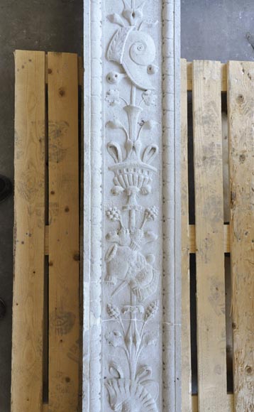 Important antique doorway in marble stone, Renaissance period -6