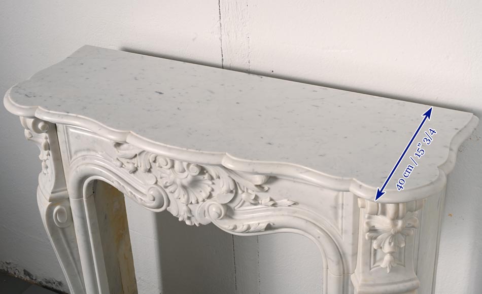 Louis XV style mantel in Carrara marble decorated with palmettes-7