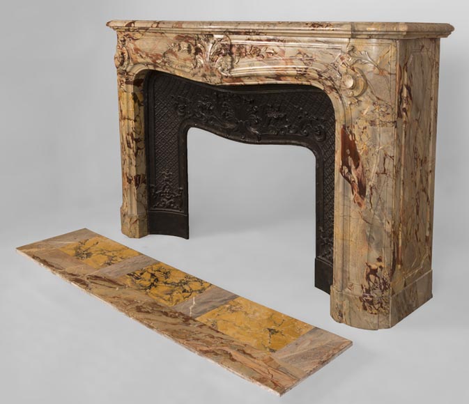 Exceptional antique Regence style fireplace in Sarrancolin Fantastico marble decorated with windings and acanthus leaves-7