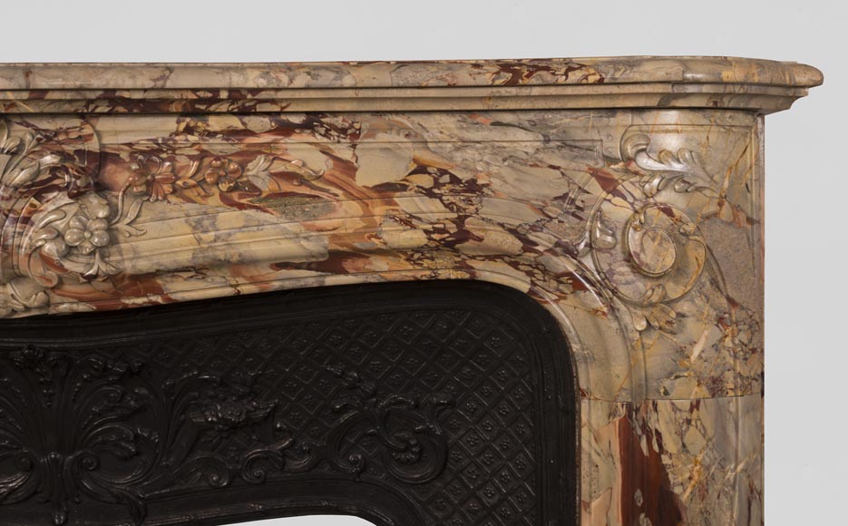 Exceptional antique Regence style fireplace in Sarrancolin Fantastico marble decorated with windings and acanthus leaves-8