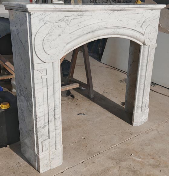 Louis XIV-style fireplace in Carrara marble with a rounded molding (boudin) Louis XIV-style fireplace in Carrara marble with a rounded molding (boudin)-2