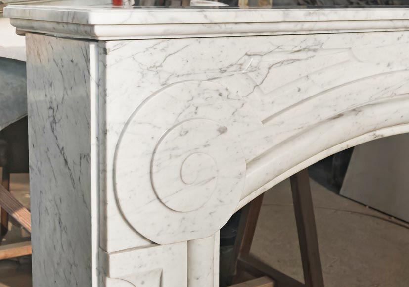 Louis XIV-style fireplace in Carrara marble with a rounded molding (boudin) Louis XIV-style fireplace in Carrara marble with a rounded molding (boudin)-3