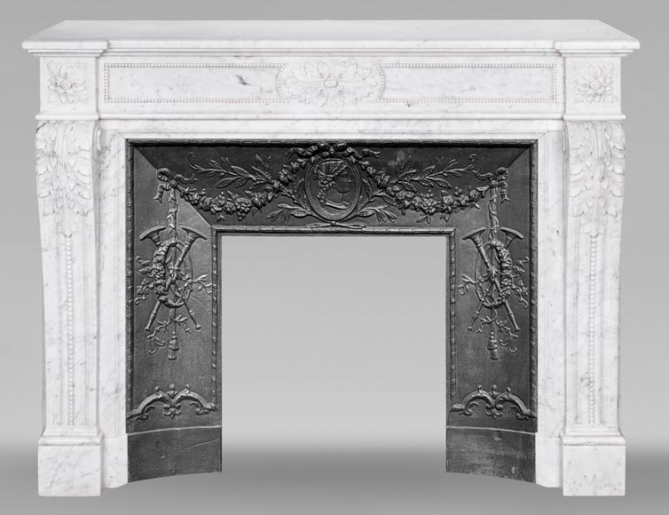 Louis XVI style fireplace in Carrara marble, decorated with acanthus leaves-0