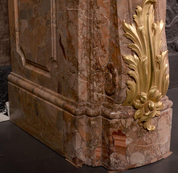 Alfred Emmanuel Beurdeley,Exceptional mantel made in Sarrancolin marble and gilt bronze for Cornelius II Vanderbilt, 1893-12