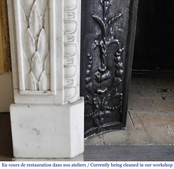 Antique Louis XVI period fireplace in Carrara marble decorated with grapevines and grapes-8