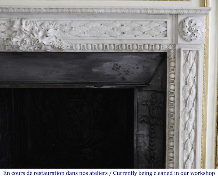 Antique Louis XVI period fireplace in Carrara marble decorated with grapevines and grapes-10