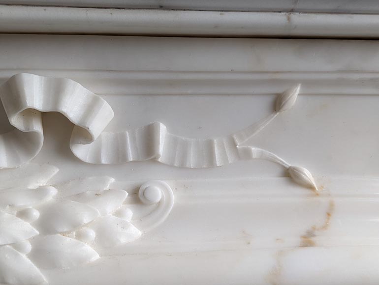 Important Napoleon III style with a monogram in statuary marble-4