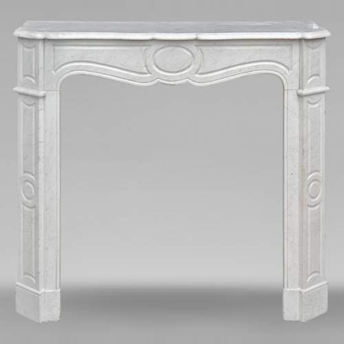 Small Louis XV style Pompadour flat mantel in Carrara marble