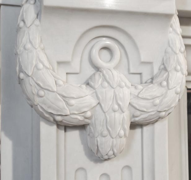 Large Louis XVI style Carrara marble fireplace, featuring fluting and garland ornamentation Large Louis XVI style Carrara marble fireplace, featuring fluting and garland ornamentation-6