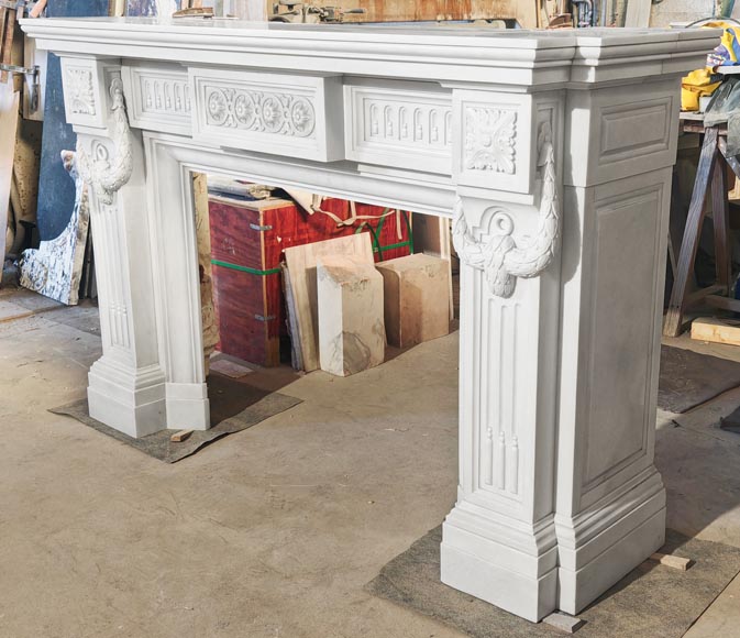 Large Louis XVI style Carrara marble fireplace, featuring fluting and garland ornamentation Large Louis XVI style Carrara marble fireplace, featuring fluting and garland ornamentation-8
