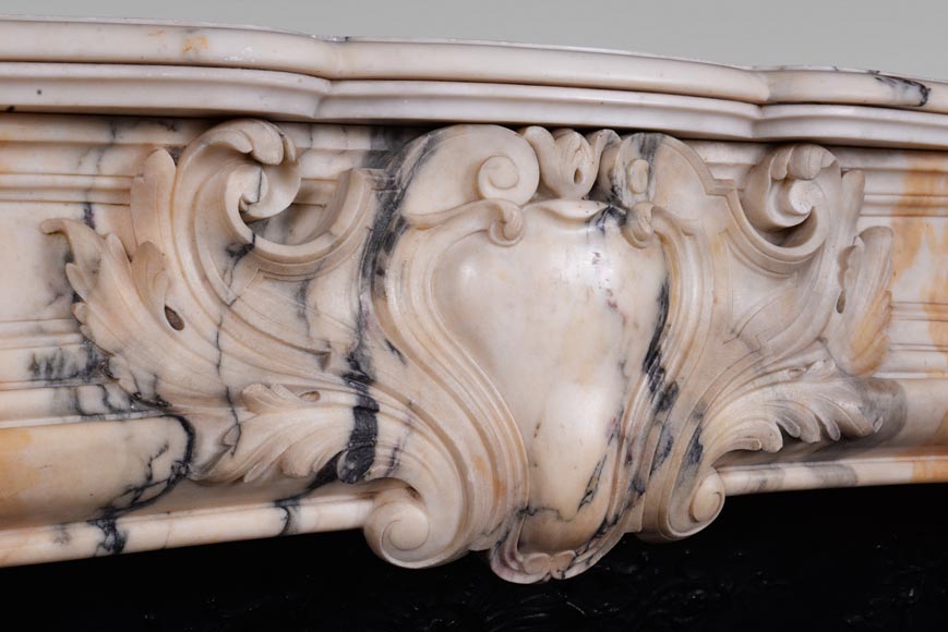 Regency style fireplace in Paonozzao marble, 19th century-2
