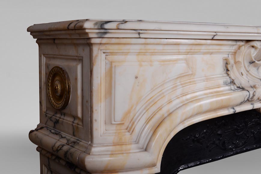 Regency style fireplace in Paonozzao marble, 19th century-4