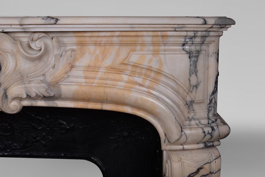 Regency style fireplace in Paonozzao marble, 19th century-7