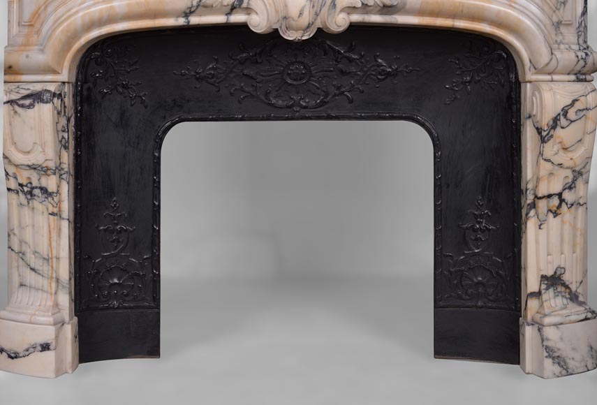 Regency style fireplace in Paonozzao marble, 19th century-9