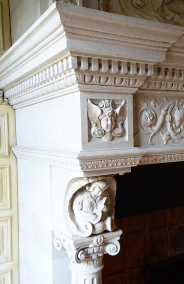 Monumental Neo-Renaissance style stone mantel, with the County of Horne’s coat of arms, circa 1905-4