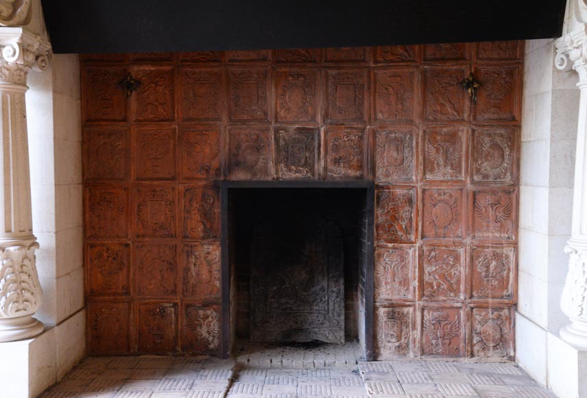 Monumental Neo-Renaissance style stone mantel, with the County of Horne’s coat of arms, circa 1905-19