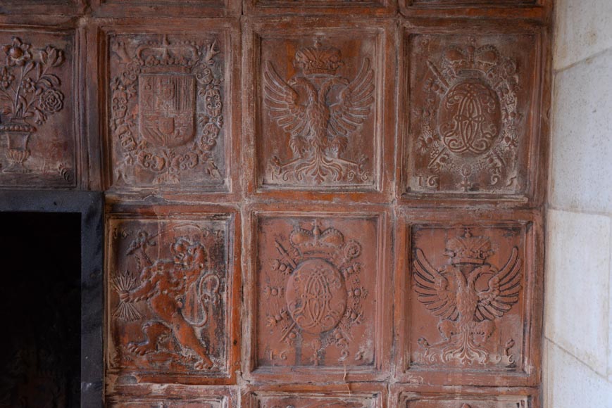Monumental Neo-Renaissance style stone mantel, with the County of Horne’s coat of arms, circa 1905-20