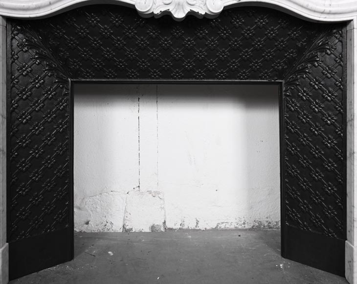 Louis XV-style Carrara marble fireplace, decorated with a palmette Louis XV-style Carrara marble fireplace, decorated with a palmette-10