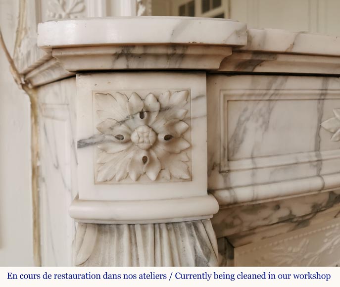 Beautiful Louis XVI mantel in Arabescato marble, with a laurel crown-6