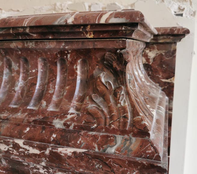Antique Louis XIV mantel with accoterion in Rouge du Nord marble-7