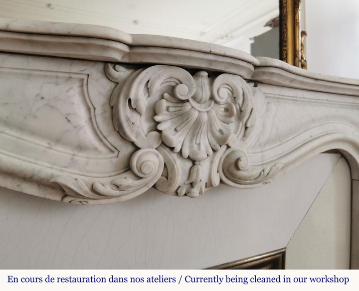 Louis XV style fireplace in Carrara marble with a beautiful shell-2