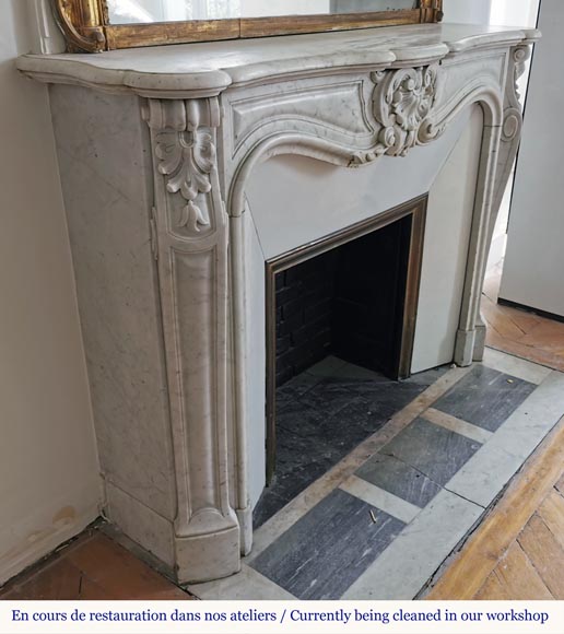 Louis XV style fireplace in Carrara marble with a beautiful shell-3