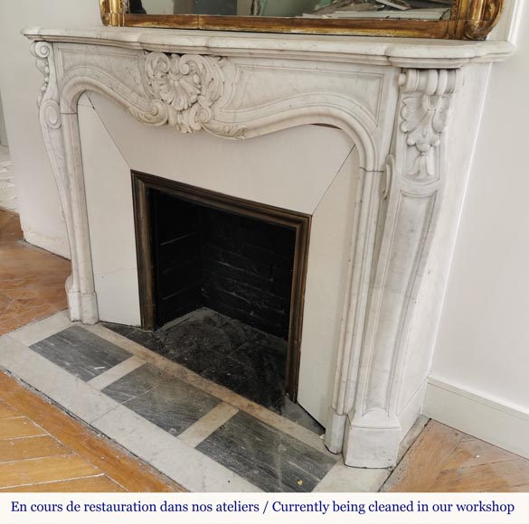 Louis XV style fireplace in Carrara marble with a beautiful shell-6