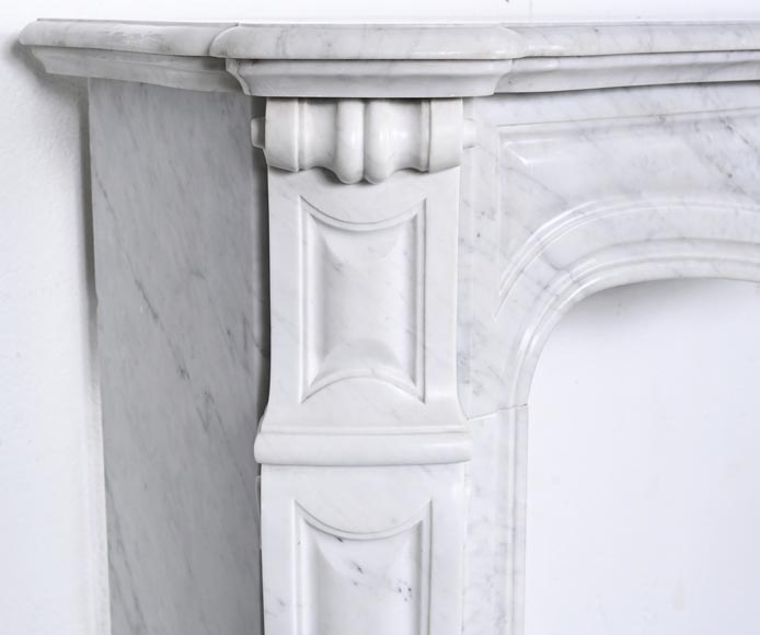 Large Louis XV-style fireplace, Pompadour model, in Carrara marble Large Louis XV-style fireplace, Pompadour model, in Carrara marble-3