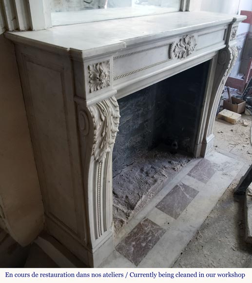 Louis XVI style fireplace in Carrara marble with acanthus leaves-2
