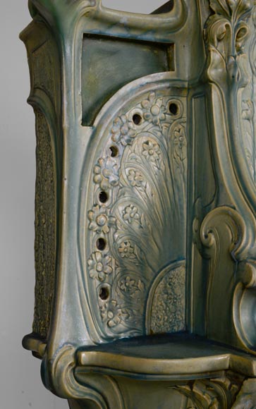 Rare Art Nouveau mantel in enameled ceramic, circa 1900-6