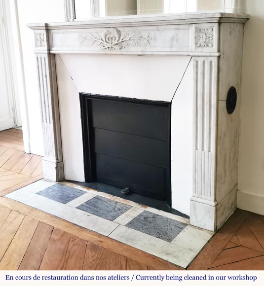 Louis XVI style fireplace in Carrara marble with a laurel crown-7