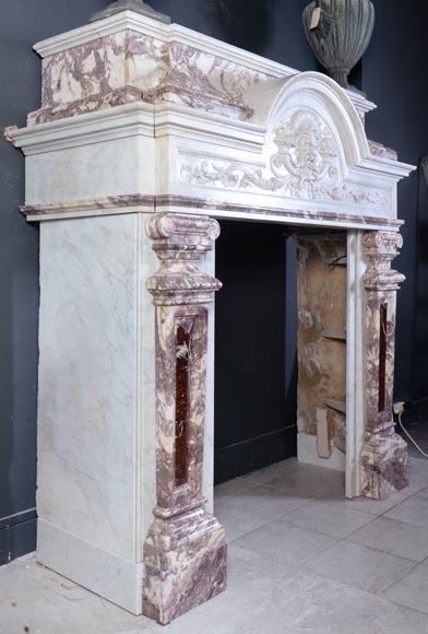 Important Neo-Renaissance fireplace of Carrara, Fleur de Pêcher and Red Griotte marble-5