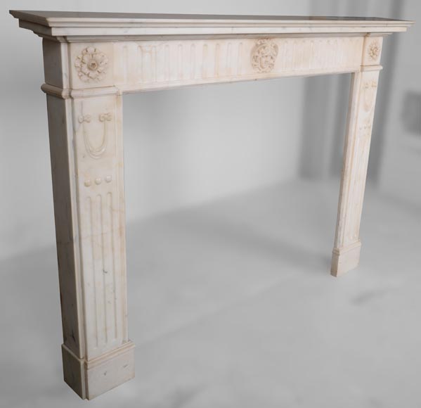 White marble Louis XVI mantel with Gorgonéion-3