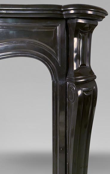 Pompadour mantel in Belgium black marble-6