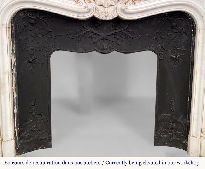 Riche Louis XV style fireplace in Carrara marble half statuary with shells and flowers-10