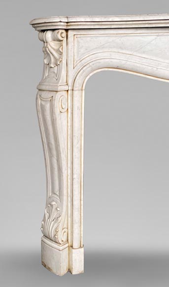Louis XV style mantel in Carrara marble with shells-3