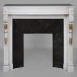 Splendid Louis XVI style mantel in statuary marble with quivers inspired by the model in the Fontainebleau castel drawn by Pierre-Marie Rousseau