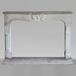 Louis XV period mantel in stone with a beautiful shell