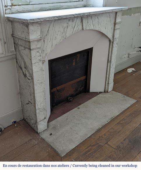 Small and original mantel with a rounded entablature in Arabescato marble-2