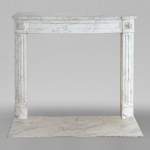 Louis XVI style mantel slightly curved in veined Carrara marble
