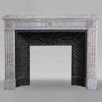 Louis XVI style mantel in Carrara marble with roses