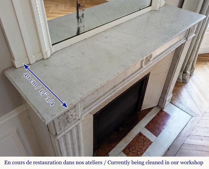 Louis XVI style mantel in Carrara marble with roses-9