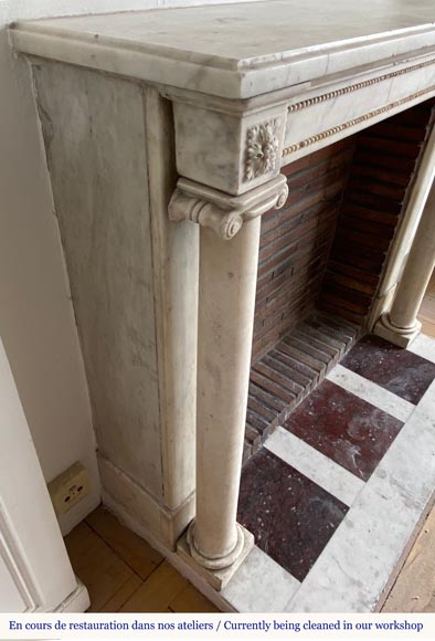 Louis XVI period mantel in statuary marble with detaches columns-4