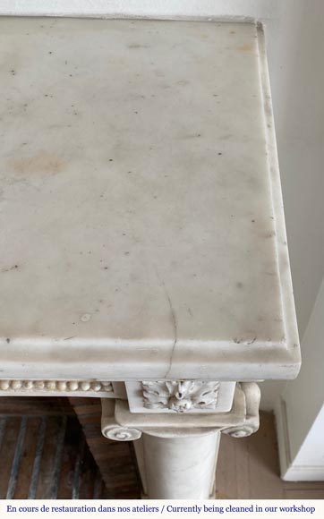 Louis XVI period mantel in statuary marble with detaches columns-11