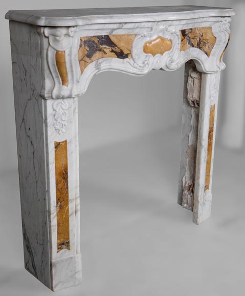 Small 18th century provençal fireplace in brèche and Carrara marble-2