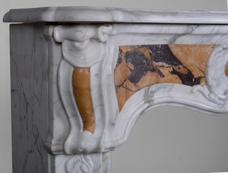 Small 18th century provençal fireplace in brèche and Carrara marble-3