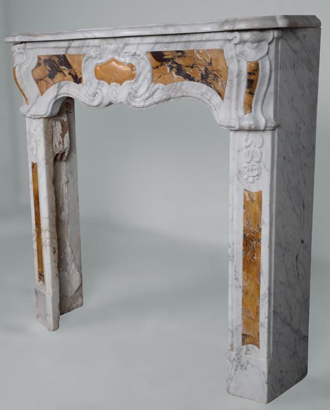 Small 18th century provençal fireplace in brèche and Carrara marble-5