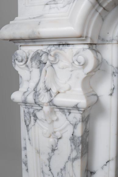 Beautiful Regency style mantel with palmette in Arabescato marble-6