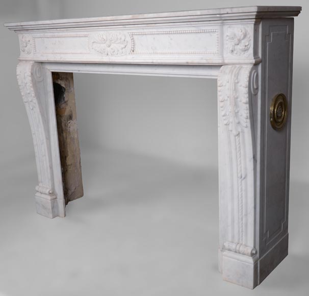 Louis XVI style mantel in Carrara marble-7